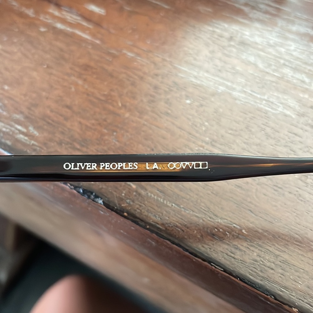 Oliver PeoplesLA Ashton brown eyeglasses with brown OliverPeoples LA case - Picture 6 of 17